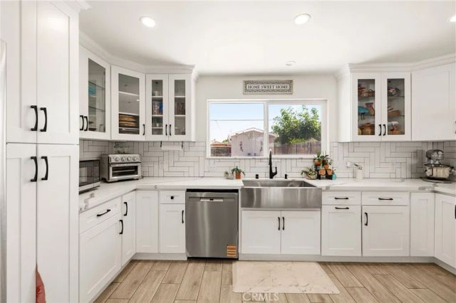 1532 W 221st Street, Torrance, CA 90501