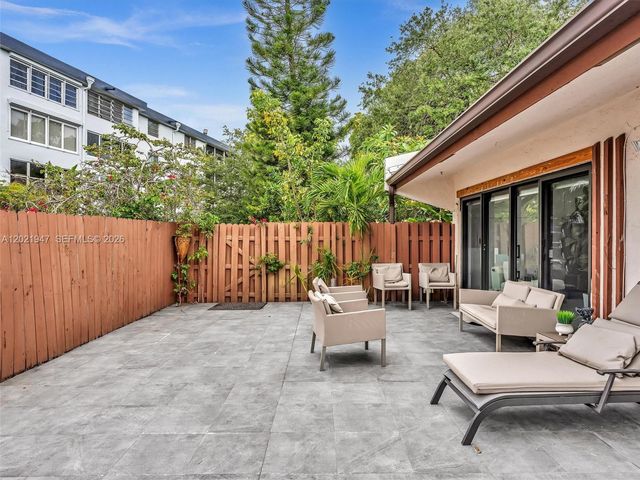 500 NE 199th Terrace 7J, Miami, FL 33179