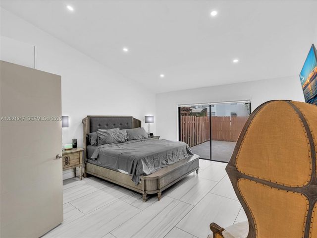 500 NE 199th Terrace 7J, Miami, FL 33179