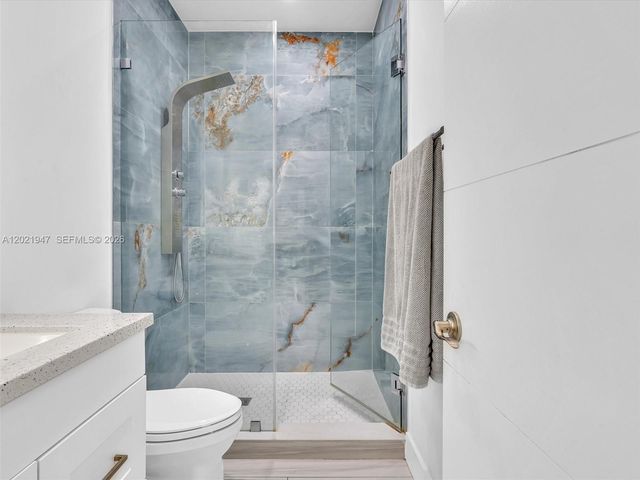 500 NE 199th Terrace 7J, Miami, FL 33179