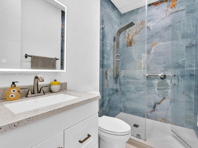 500 NE 199th Terrace 7J, Miami, FL 33179