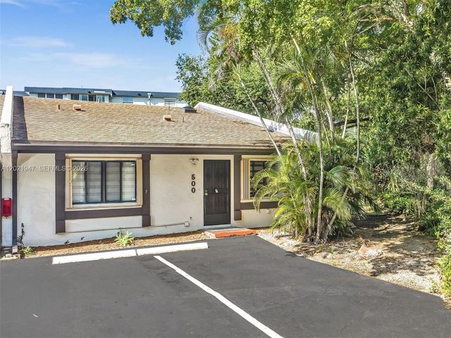 500 NE 199th Terrace 7J, Miami, FL 33179