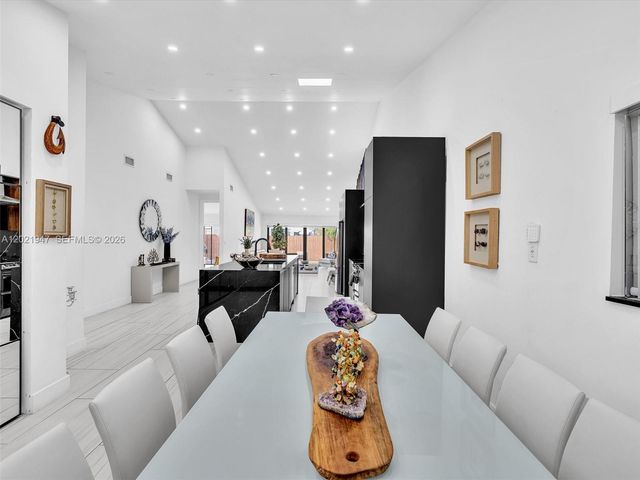 500 NE 199th Terrace 7J, Miami, FL 33179