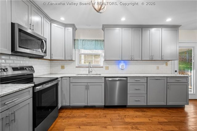 1109 Shamrock Road, Charleston, WV 25314