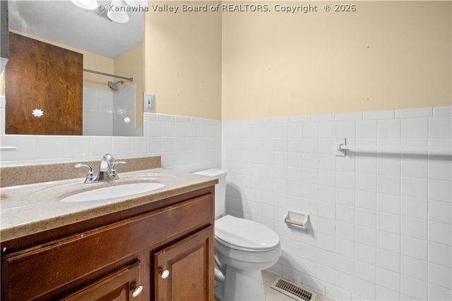 1109 Shamrock Road, Charleston, WV 25314