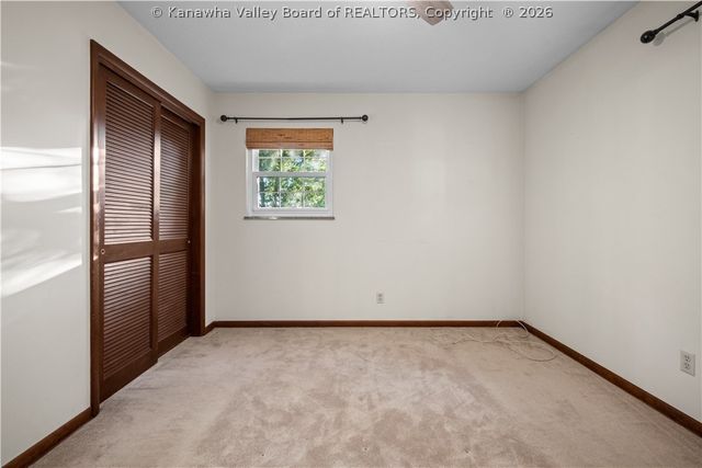1109 Shamrock Road, Charleston, WV 25314
