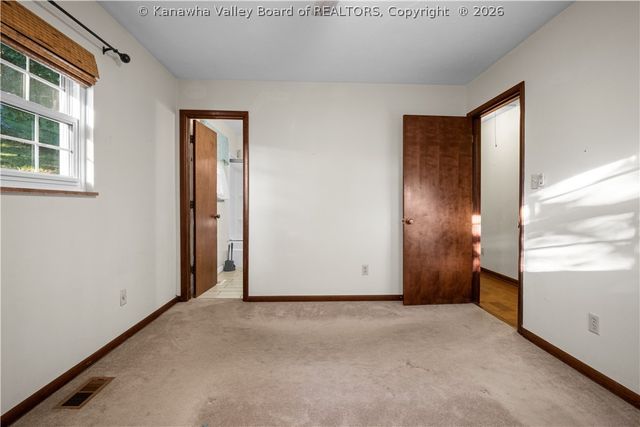 1109 Shamrock Road, Charleston, WV 25314