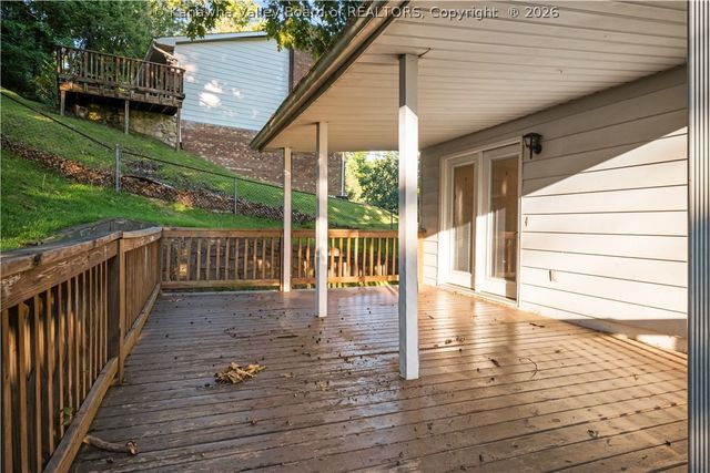 1109 Shamrock Road, Charleston, WV 25314