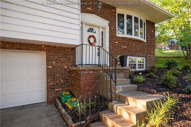 1109 Shamrock Road, Charleston, WV 25314