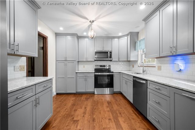 1109 Shamrock Road, Charleston, WV 25314