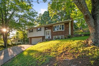 1109 Shamrock Road, Charleston, WV 25314