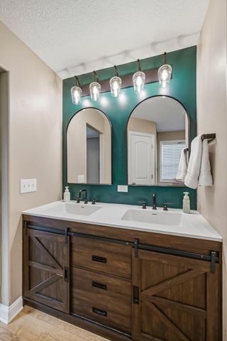 664 Saffron Drive, Sunbury, OH 43074