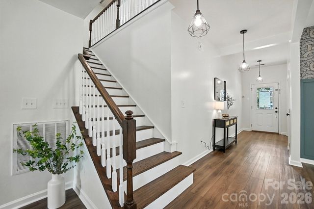 2042 Hamil Ridge Drive, Waxhaw, NC 28173