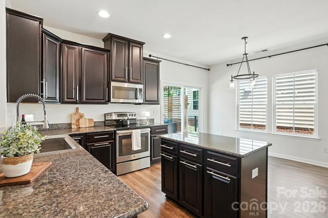2042 Hamil Ridge Drive, Waxhaw, NC 28173