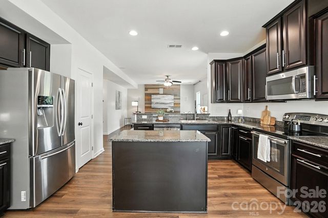 2042 Hamil Ridge Drive, Waxhaw, NC 28173