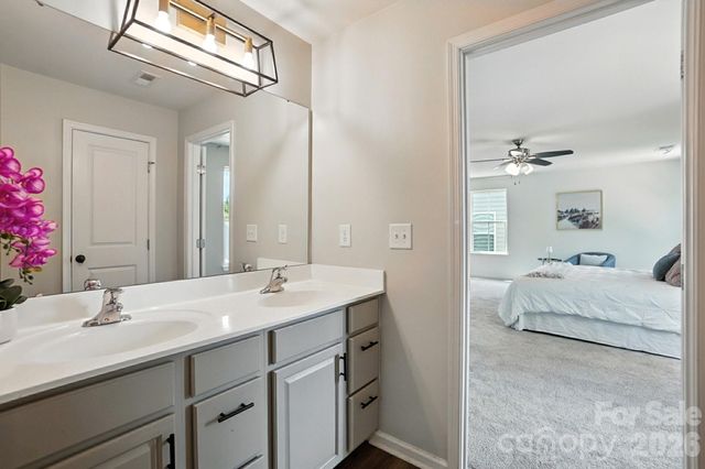 2042 Hamil Ridge Drive, Waxhaw, NC 28173