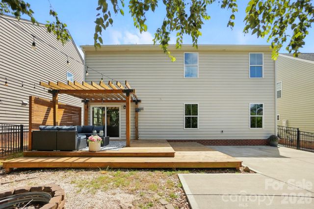 2042 Hamil Ridge Drive, Waxhaw, NC 28173