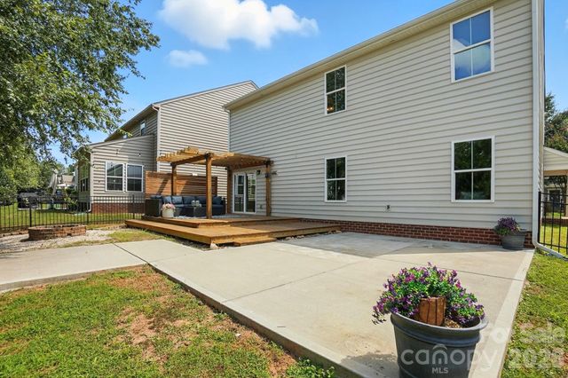 2042 Hamil Ridge Drive, Waxhaw, NC 28173