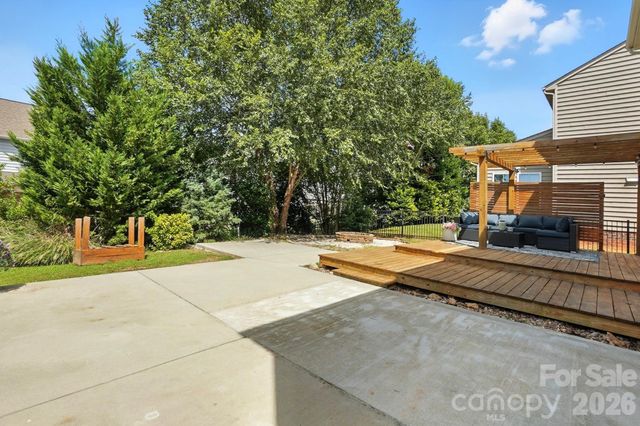 2042 Hamil Ridge Drive, Waxhaw, NC 28173