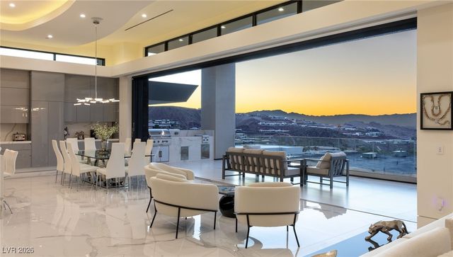 667 Solitude Rock Court, Henderson, NV 89012