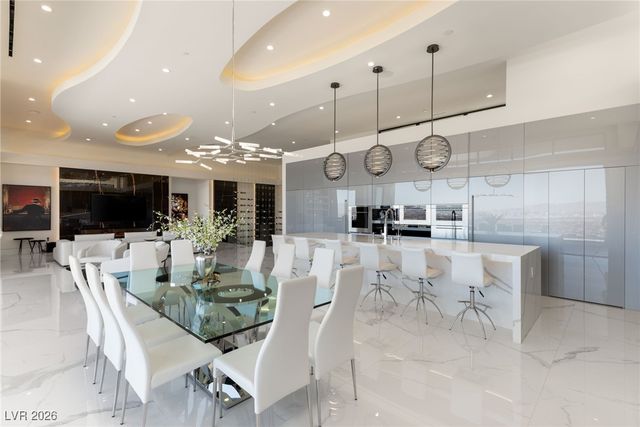 667 Solitude Rock Court, Henderson, NV 89012