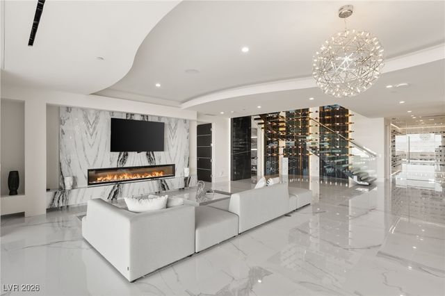 667 Solitude Rock Court, Henderson, NV 89012