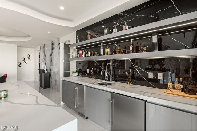 667 Solitude Rock Court, Henderson, NV 89012