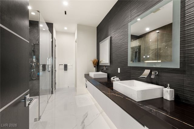 667 Solitude Rock Court, Henderson, NV 89012