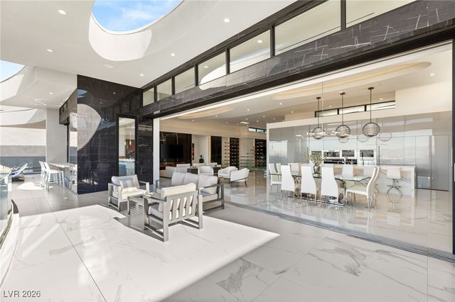 667 Solitude Rock Court, Henderson, NV 89012