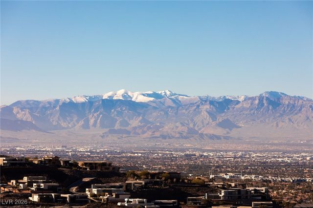 667 Solitude Rock Court, Henderson, NV 89012