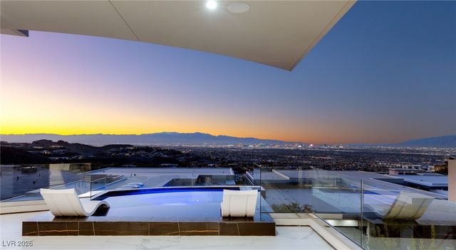 667 Solitude Rock Court, Henderson, NV 89012