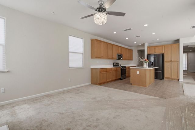 4344 Vanguard Dr, Modesto, CA 95356