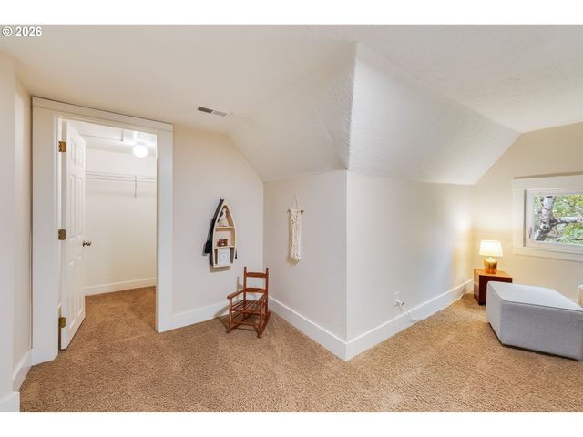 8690 N WILLAMETTE Blvd, Portland, OR 97203