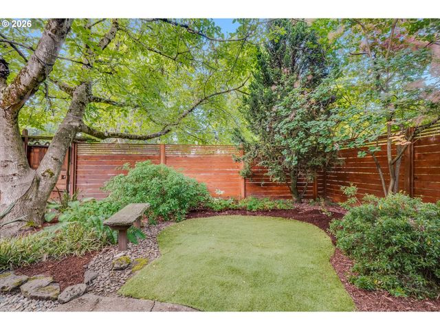 8690 N WILLAMETTE Blvd, Portland, OR 97203