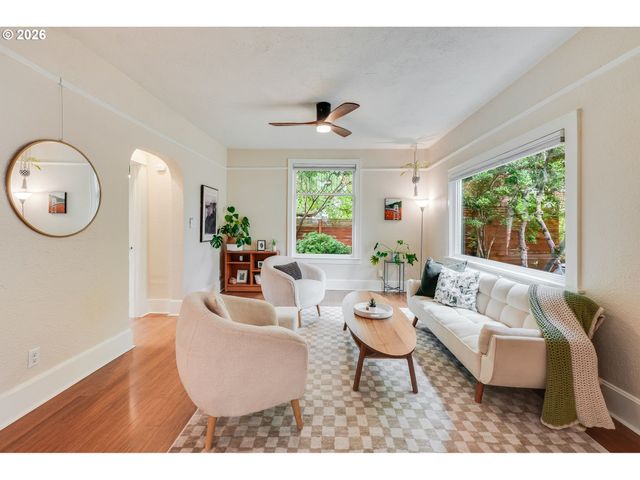 8690 N WILLAMETTE Blvd, Portland, OR 97203