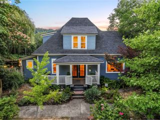 8690 N WILLAMETTE Blvd, Portland, OR 97203