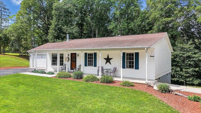139 Lynville DR, Hardy, VA 24101