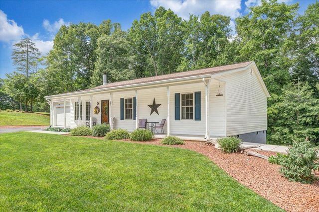 139 Lynville DR, Hardy, VA 24101