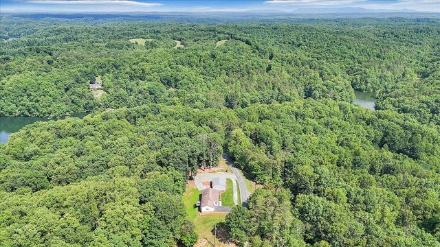 139 Lynville DR, Hardy, VA 24101