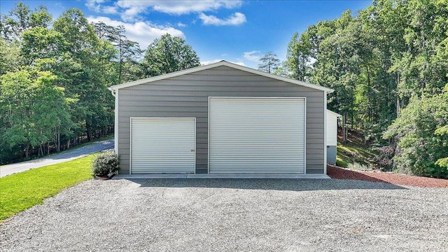 139 Lynville DR, Hardy, VA 24101