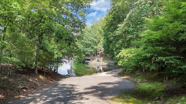 139 Lynville DR, Hardy, VA 24101