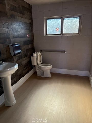 958 S Prospect Street A, Porterville, CA 93257