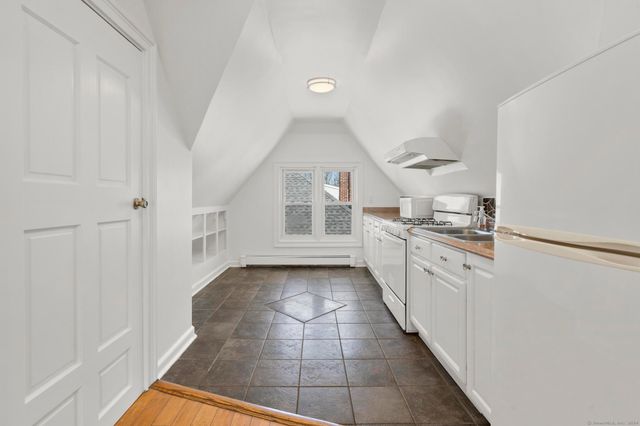 48 Lockwood Avenue 3, Stamford, CT 06902