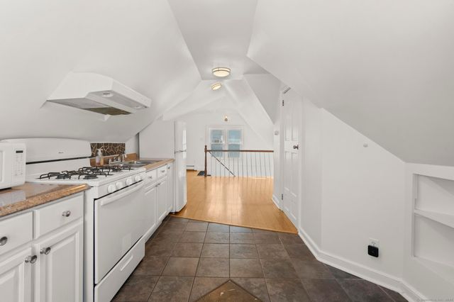 48 Lockwood Avenue 3, Stamford, CT 06902