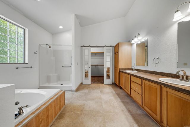 35 San Sebastian Way, Hot Springs Village, AR 71909