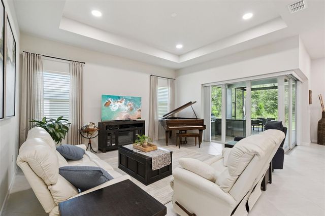 6524 SHIMMERING SHORES LANE, St Cloud, FL 34771