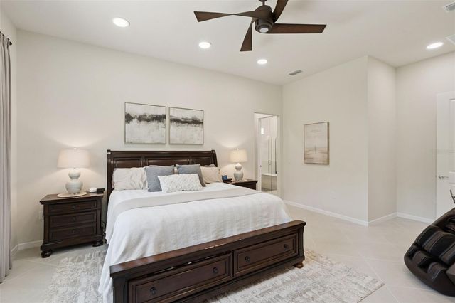 6524 SHIMMERING SHORES LANE, St Cloud, FL 34771