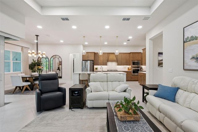 6524 SHIMMERING SHORES LANE, St Cloud, FL 34771