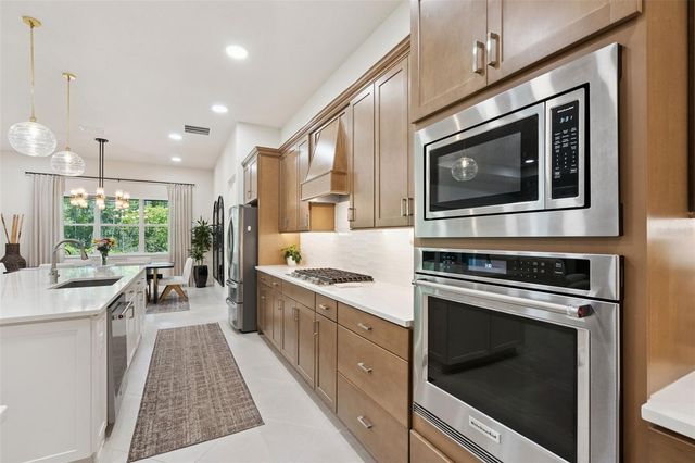 6524 SHIMMERING SHORES LANE, St Cloud, FL 34771