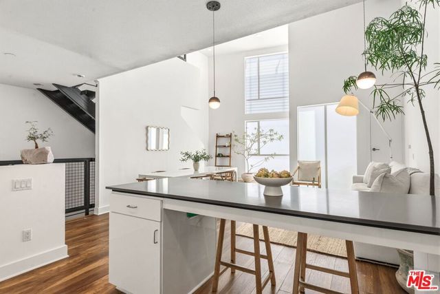 1933 W Kingston Place, Los Angeles, CA 90026